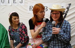  (photo)