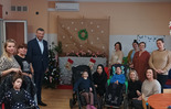  (photo)